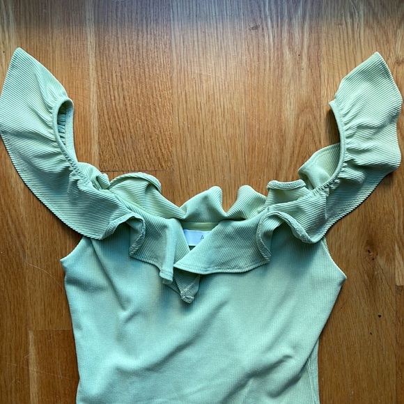 ASTR mint green ruffle top - Picture 2 of 5